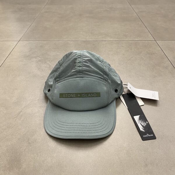CAPS STONE NYLON PRINT LOGO