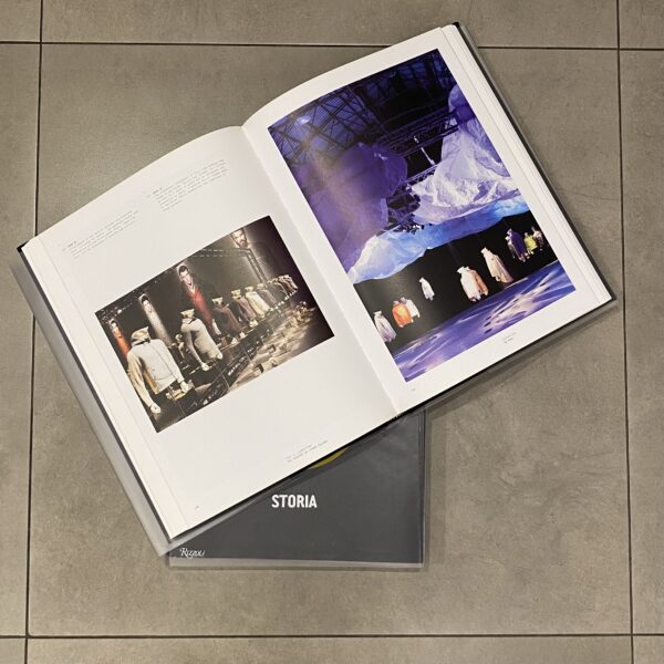 STORIA BOOK STONE ISLAND