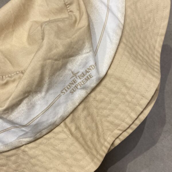 BUCKHET STONE X SUPREME