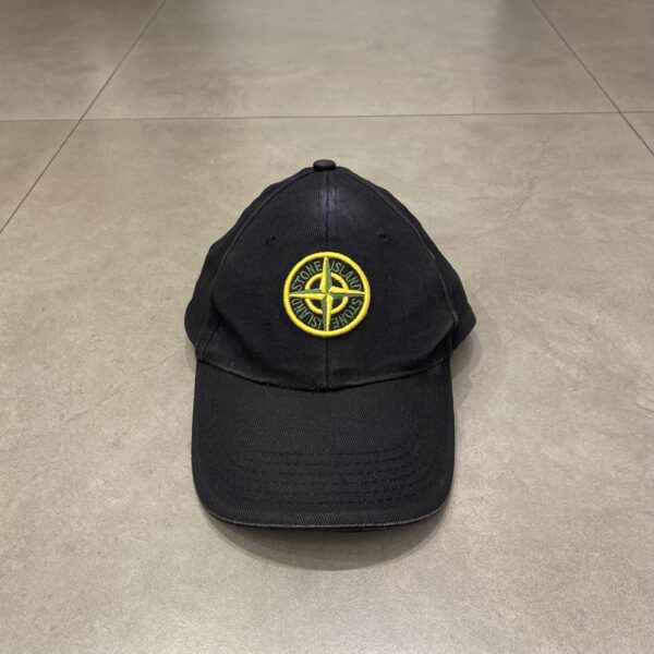 CAPS BLACK STONE