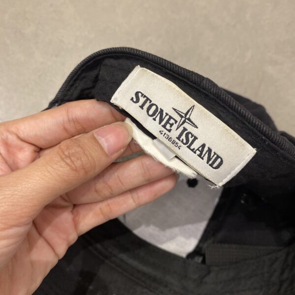 CAPS BLACK STONE