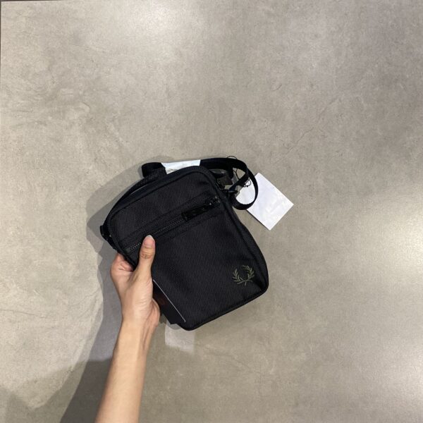SLING BAG FRED PERRY