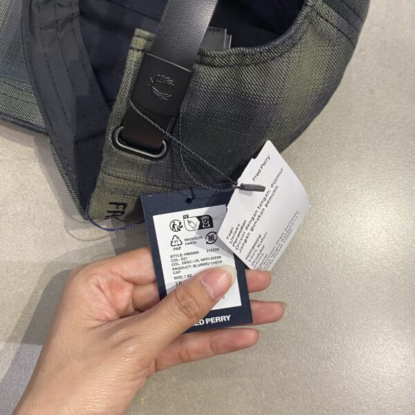 CAPS TARTAN FRED PERRY