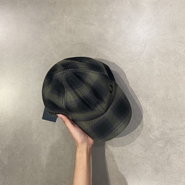 CAPS TARTAN FRED PERRY
