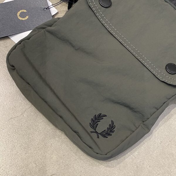 SLING BAG NYLON NIGHTGREEN