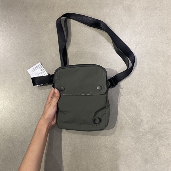 SLING BAG NYLON NIGHTGREEN